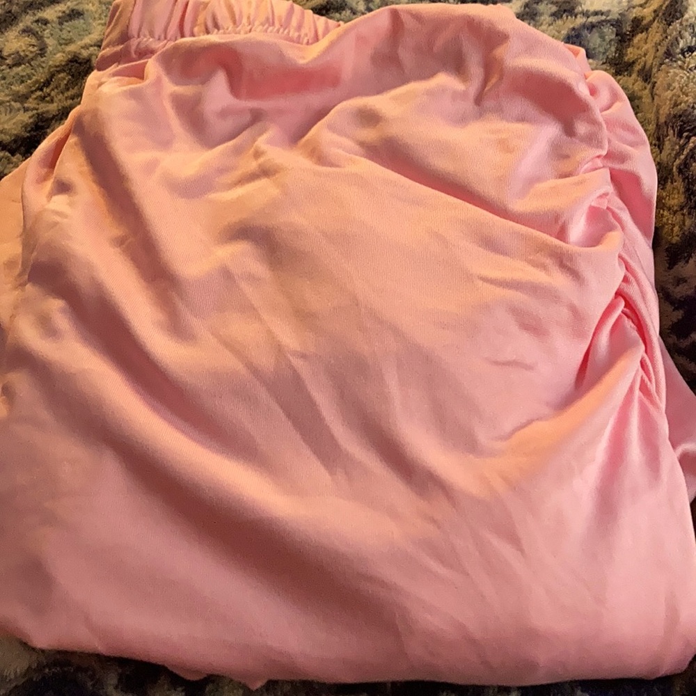 Pink tank top and leggings it’s two outfits